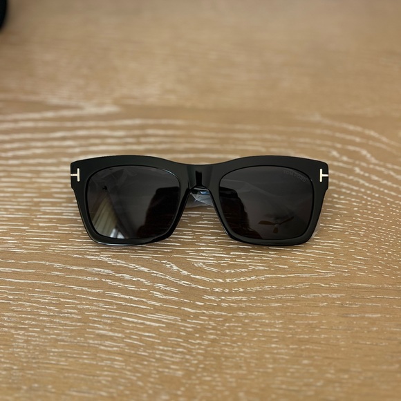 Tom Ford Black Sunglasses - Picture 2 of 3